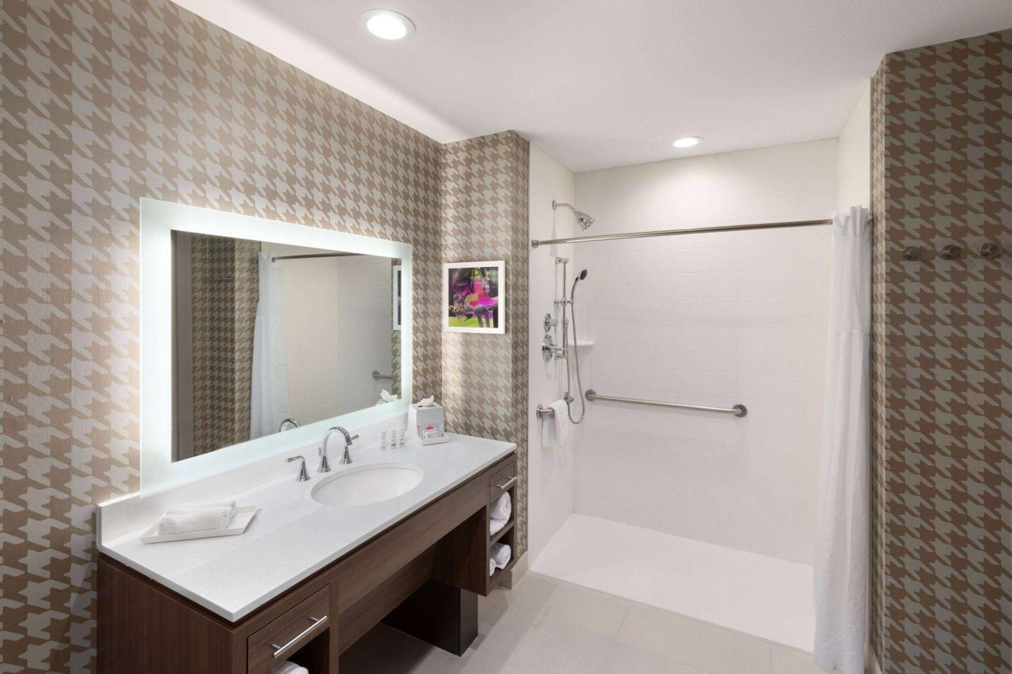 Hawthorn Extended Stay By Wyndham Kingwood Houston Exterior photo